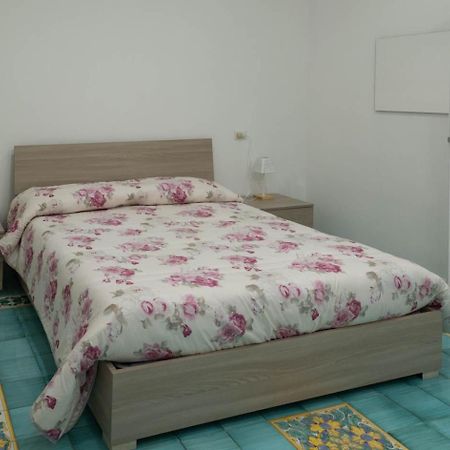 Let It B&B Apartment Σαλέρνο Εξωτερικό φωτογραφία