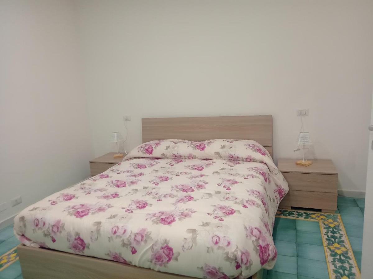 Let It B&B Apartment Σαλέρνο Εξωτερικό φωτογραφία