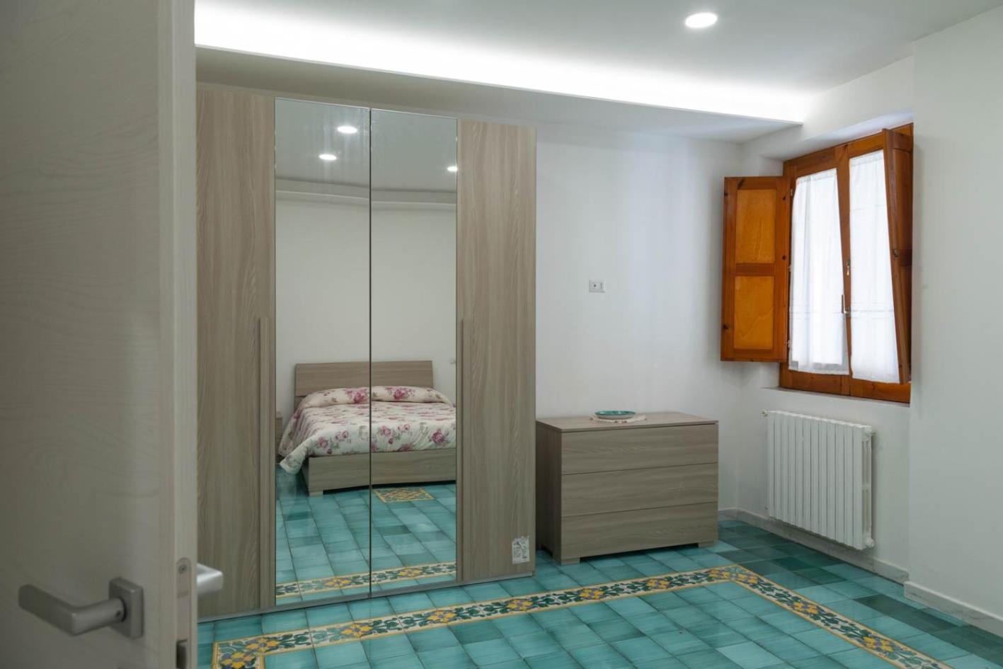 Let It B&B Apartment Σαλέρνο Εξωτερικό φωτογραφία