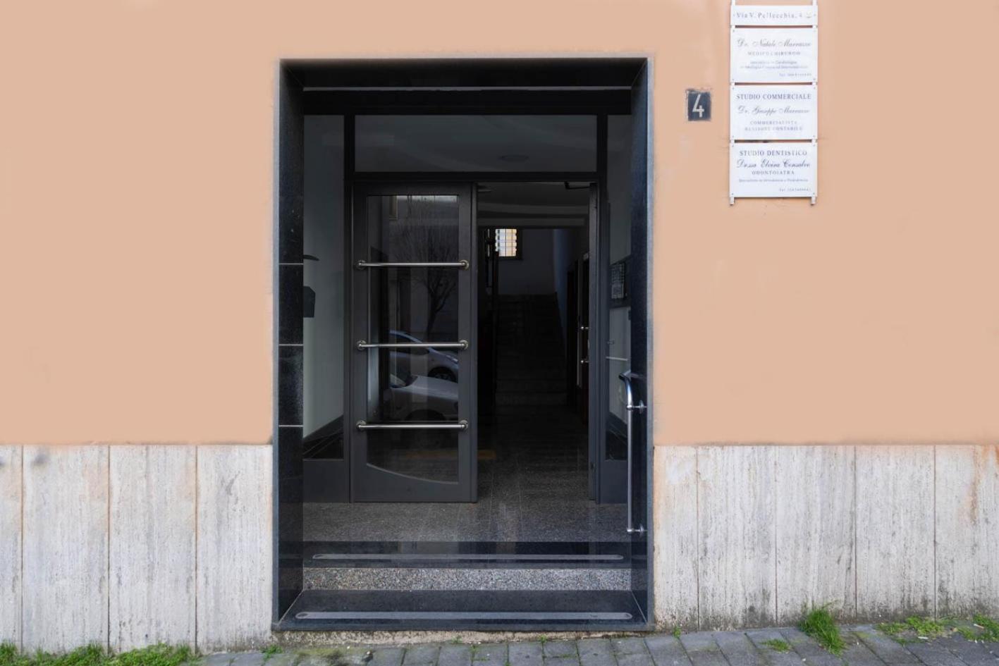 Let It B&B Apartment Σαλέρνο Εξωτερικό φωτογραφία